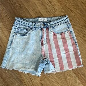 Judy Blue Stars & Strips Flag Jean Shorts sz. M